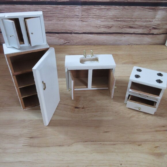 Chadwick Miller White Wooden 4pc Wooden Miniature Kitchen Set #93744 - Picture 4 of 11